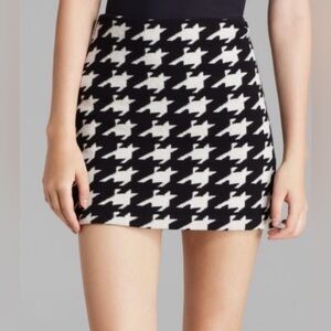 Alice & and Olivia Revolve Women’s Mini Pencil Skirt Herringbone Houndstooth 6